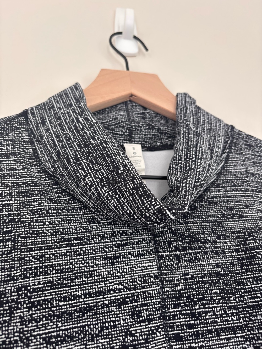 Lululemon Melodic Movement Long Sleeve Shirt Twillines White Black 8 View 6